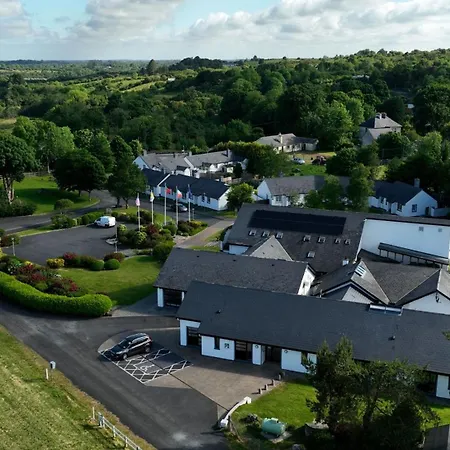 Father Peyton Centre, Ballina Ξενοδοχείο
