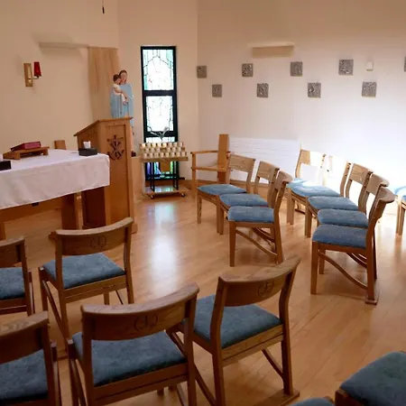 Father Peyton Centre, Ballina 3*