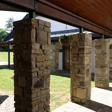 Father Peyton Centre, Ballina מלון