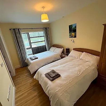 Father Peyton Centre, Ballina Hotel 3*